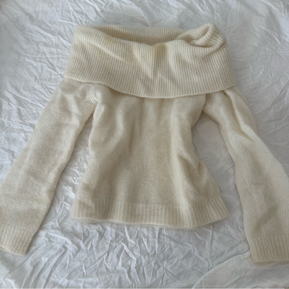 Sezane ivory cream off shoulder sweater
